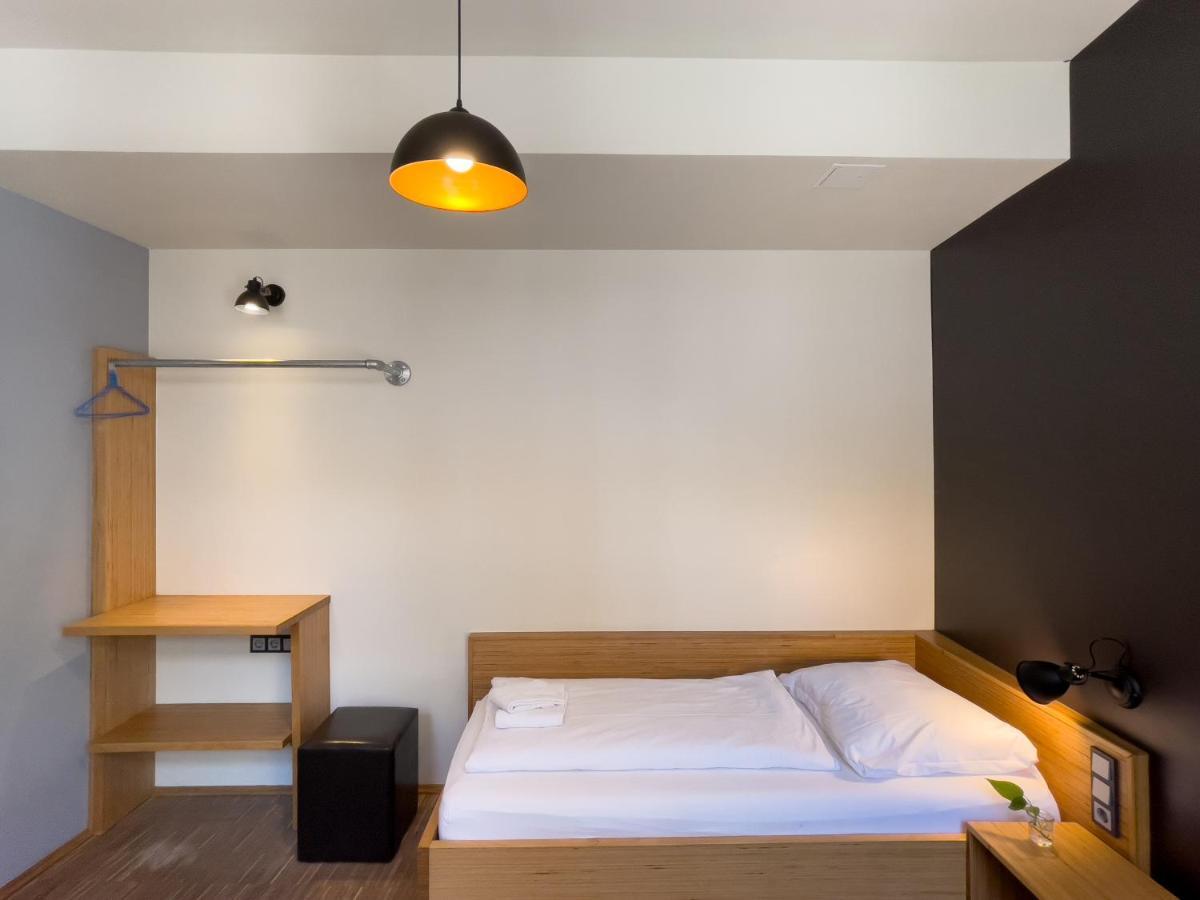 Single Room Bathroom